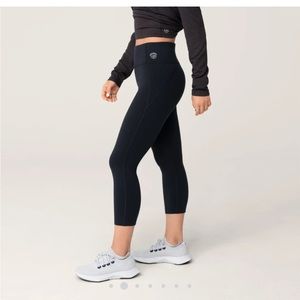 Allbirds S black womens legging capri